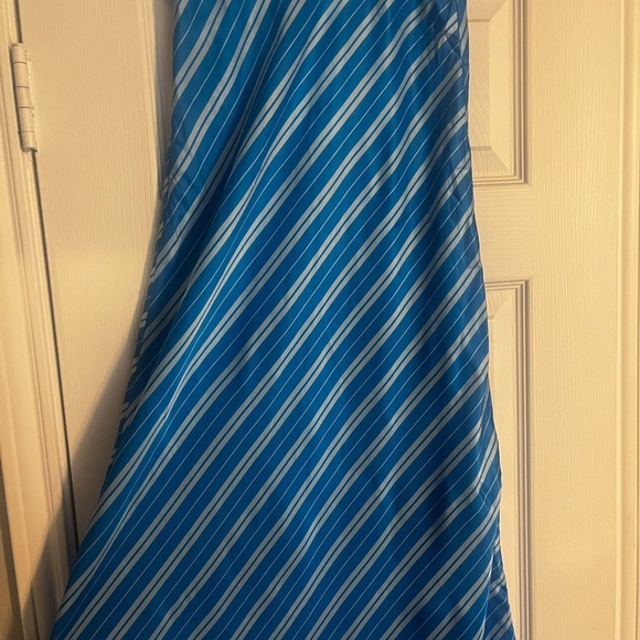 BRAND NEW! Silk maxi skirt from Australian brand Steele Label. - Picture 3 of 6